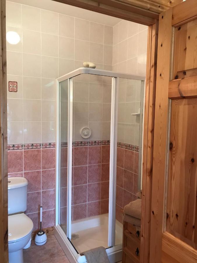 Riverbend Lodge B & B Oughterard Eksteriør billede