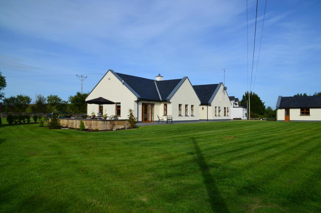 Riverbend Lodge B & B Oughterard Eksteriør billede